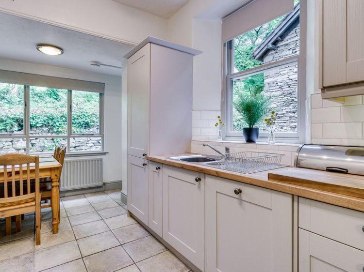 Gorgeous Cottage In Bowness Εξωτερικό φωτογραφία